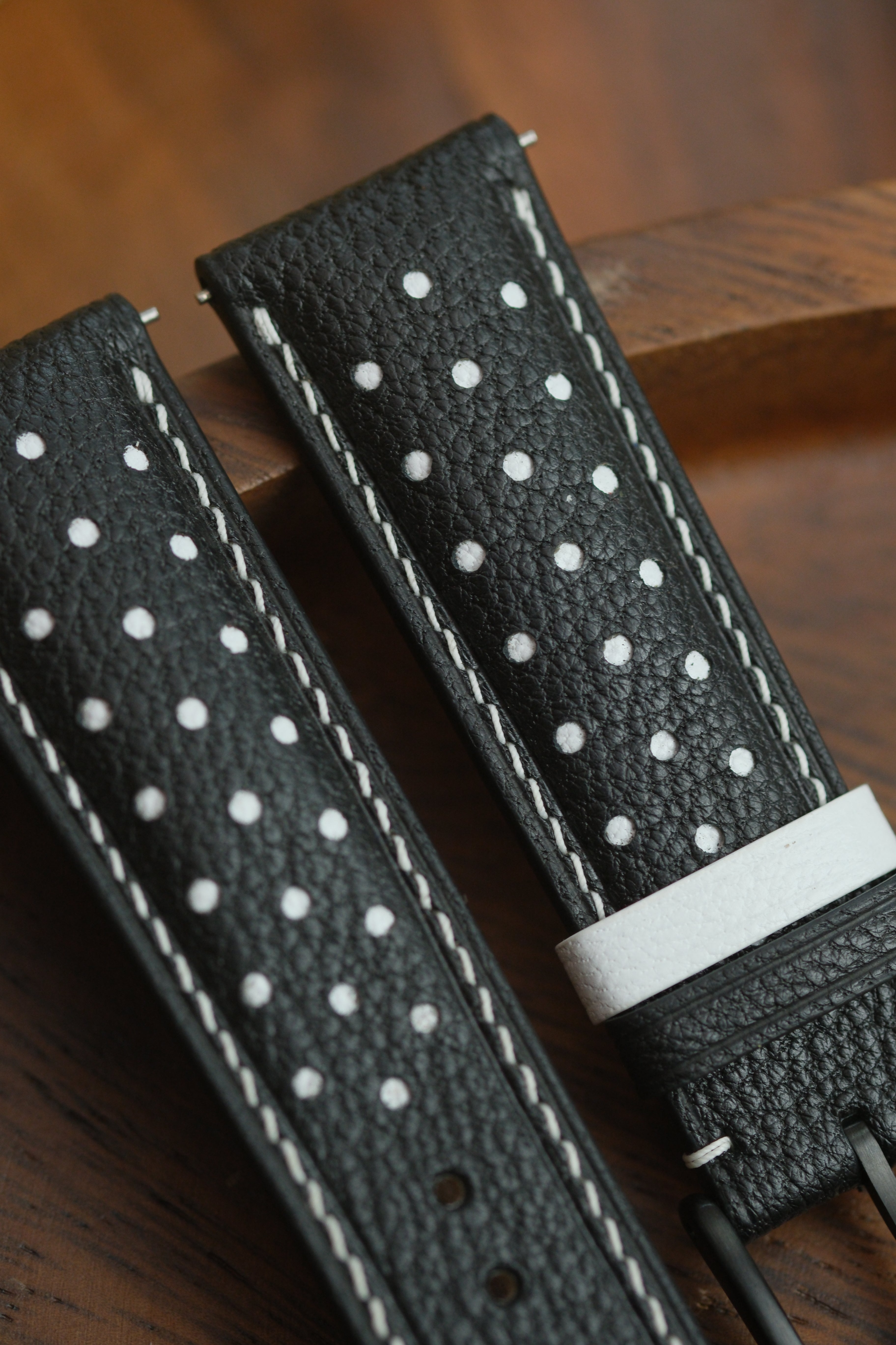 Black & White "Polka Dots" Chèvre Leather Strap