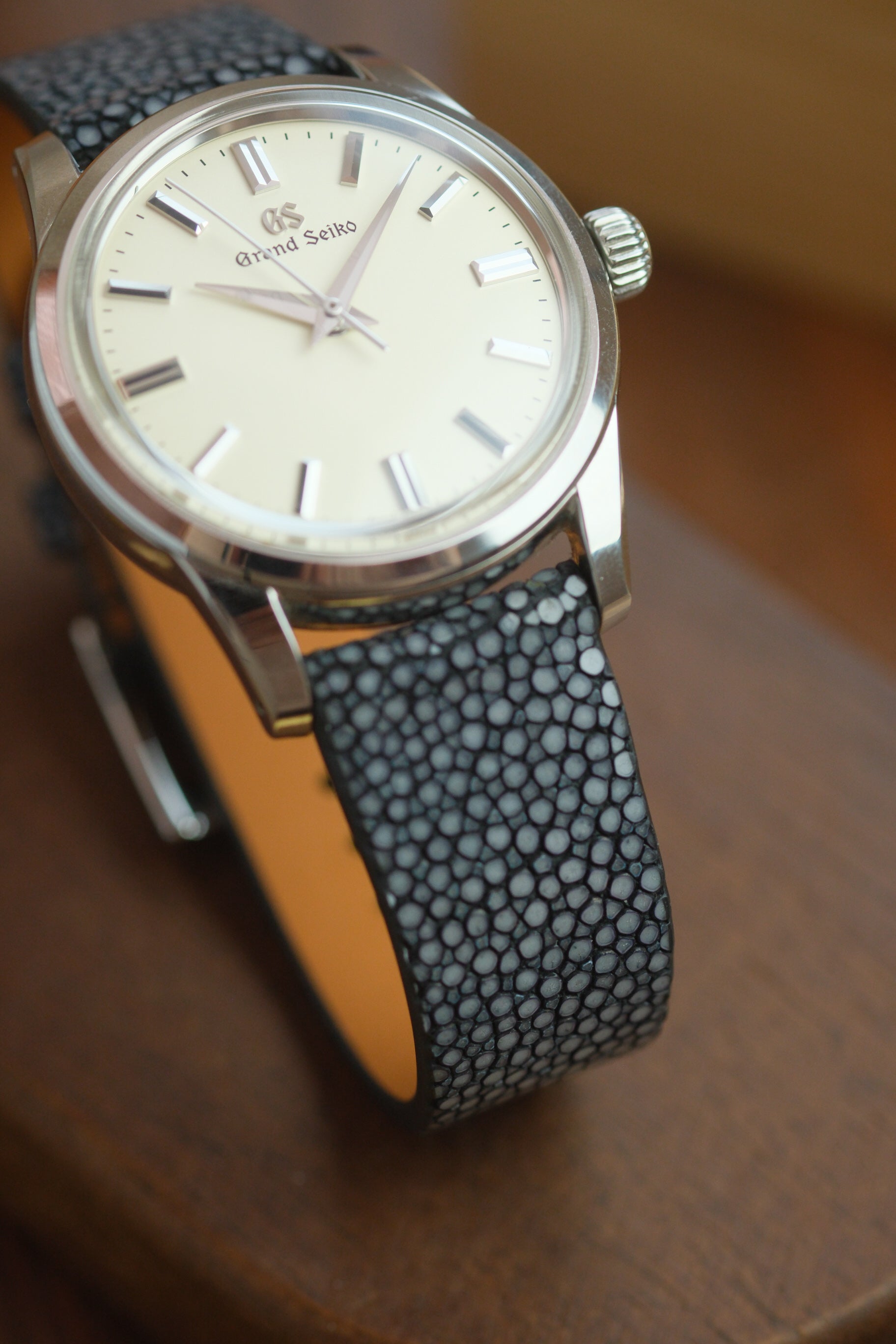 Black Stingray Stitchless Leather Strap