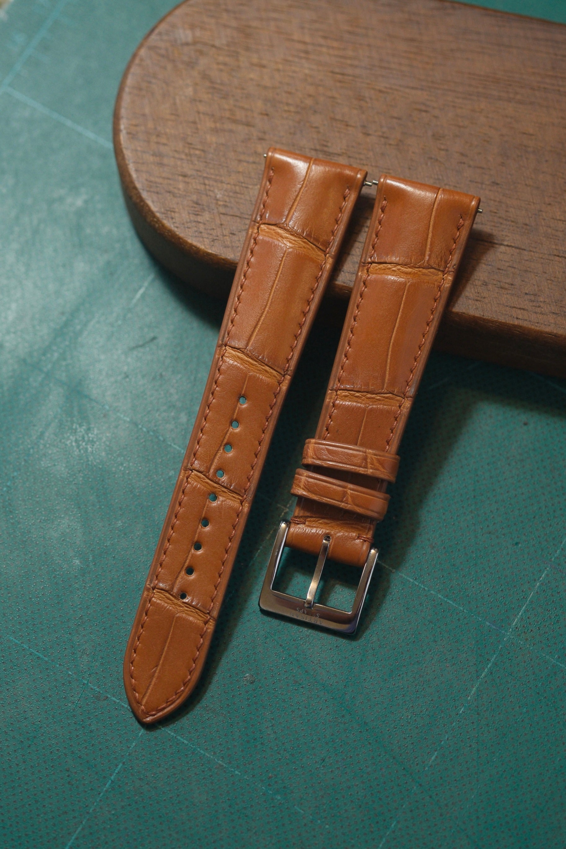 Cognac Alligator Tail Leather Strap - 20mm/16mm, 115mm/75mm