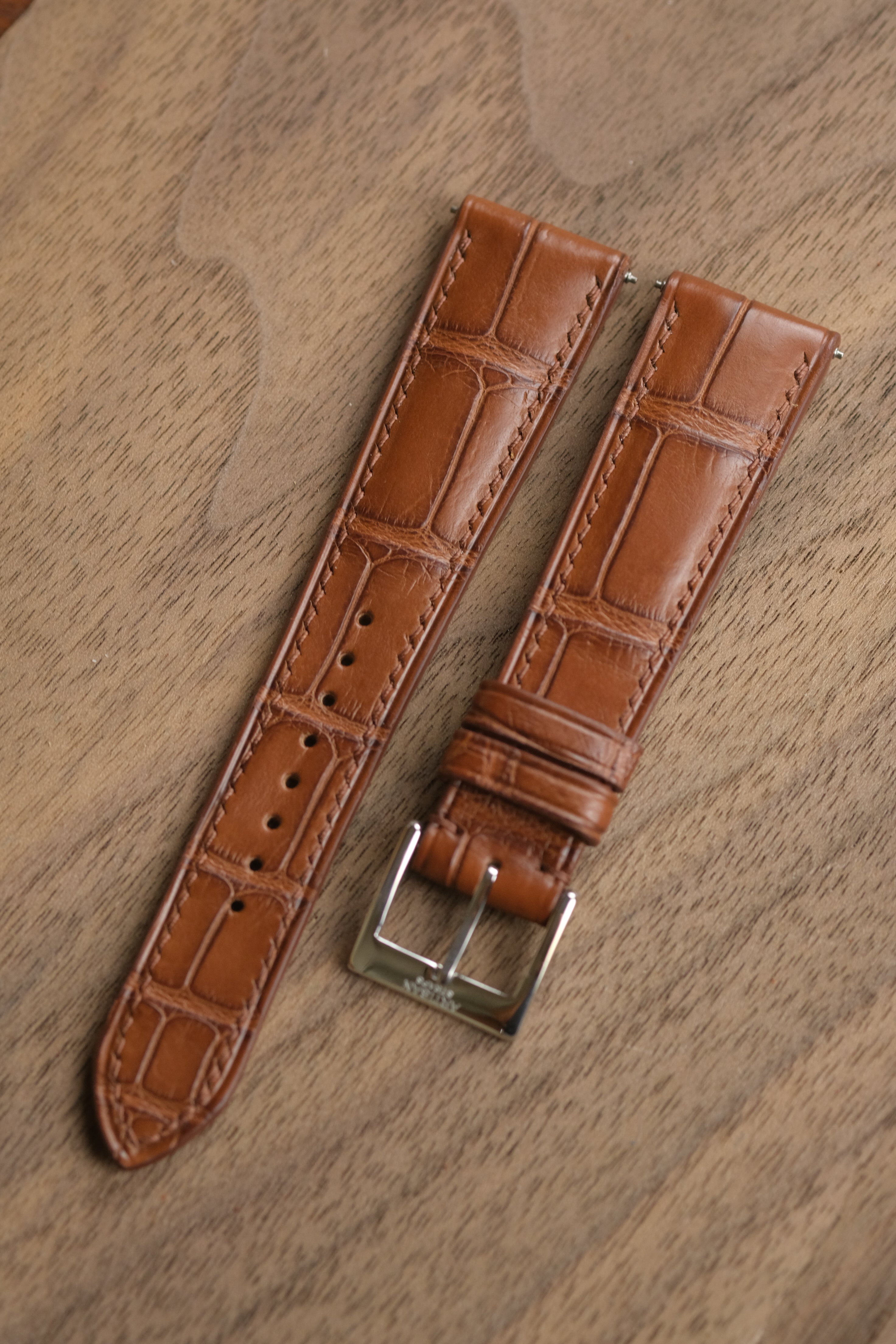 Hirsch DUKE White Alligator Embossed Leather Watch Strap – HS by  WatchObsession
